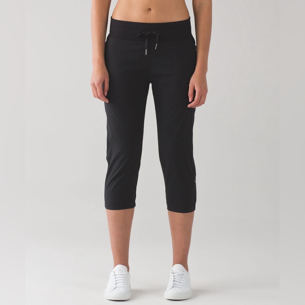 Lululemon Dance Studio Crop II Pants Activewear Casual Post Workout Yoga Gym